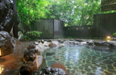 鶴井の宿 紫雲荘　露天風呂